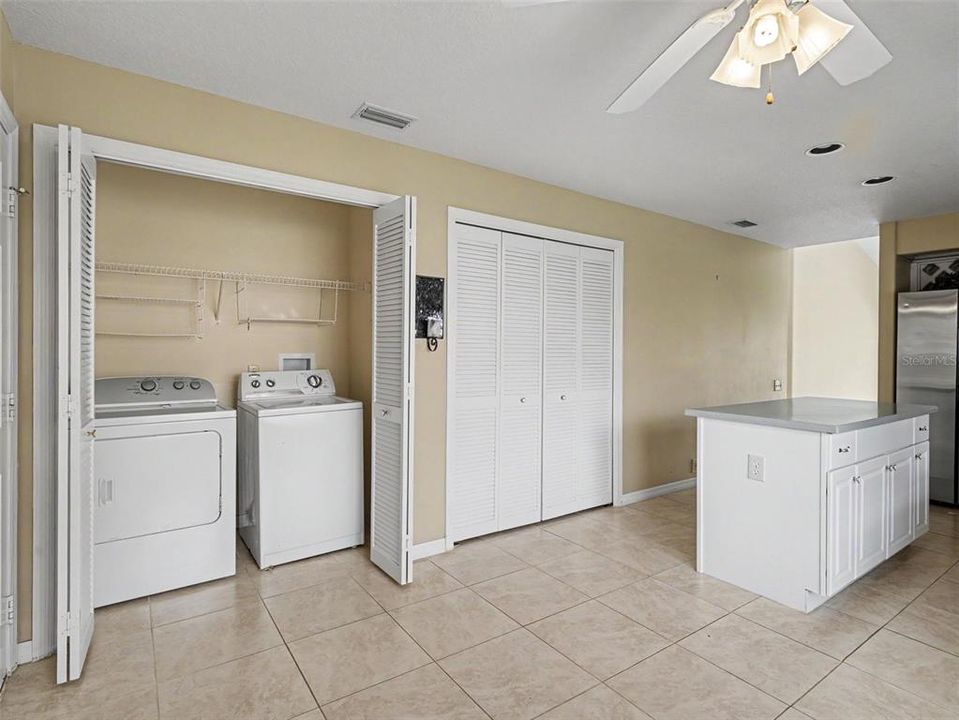 For Sale: $325,000 (2 beds, 2 baths, 1626 Square Feet)