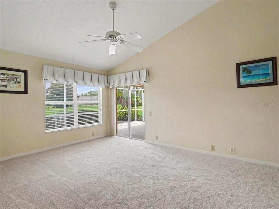 For Sale: $325,000 (2 beds, 2 baths, 1626 Square Feet)