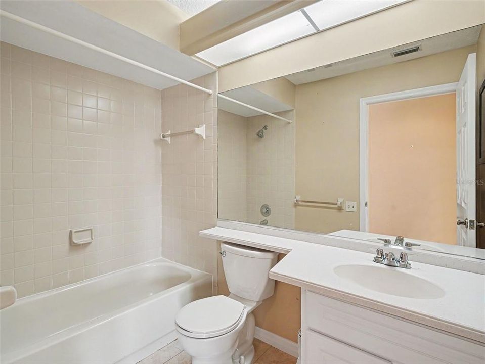 For Sale: $325,000 (2 beds, 2 baths, 1626 Square Feet)