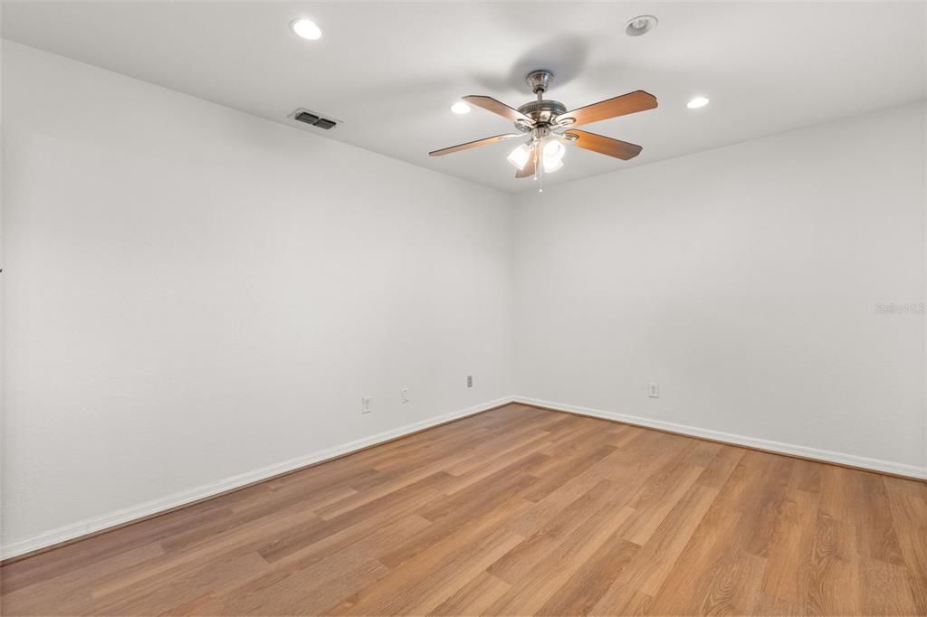 For Sale: $340,000 (3 beds, 2 baths, 1743 Square Feet)