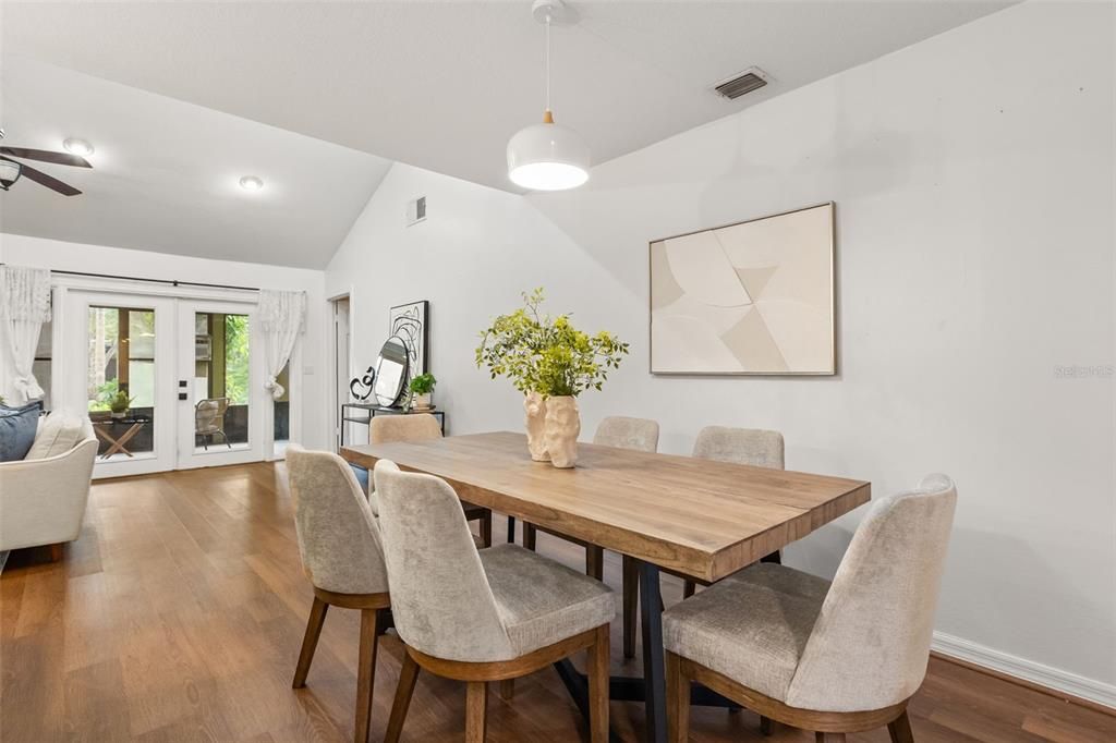 For Sale: $340,000 (3 beds, 2 baths, 1743 Square Feet)