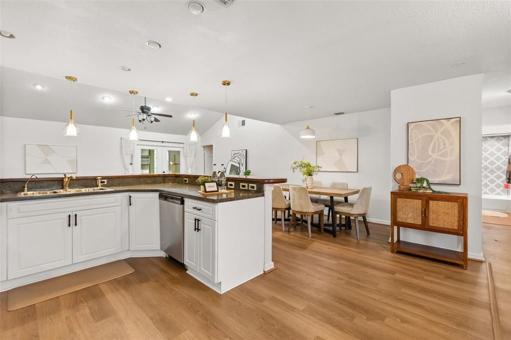 For Sale: $340,000 (3 beds, 2 baths, 1743 Square Feet)