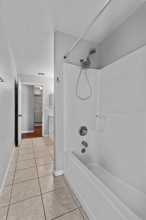 For Sale: $415,000 (4 beds, 2 baths, 2161 Square Feet)