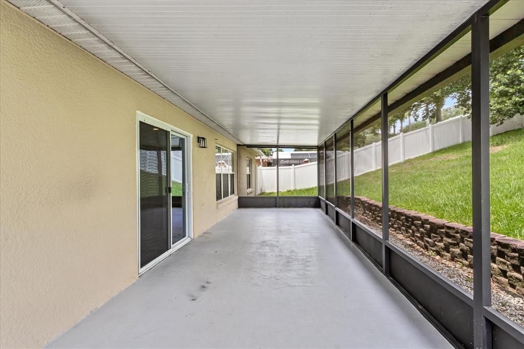 For Sale: $415,000 (4 beds, 2 baths, 2161 Square Feet)
