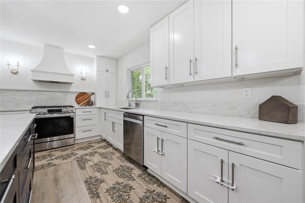 For Sale: $679,999 (3 beds, 2 baths, 2236 Square Feet)