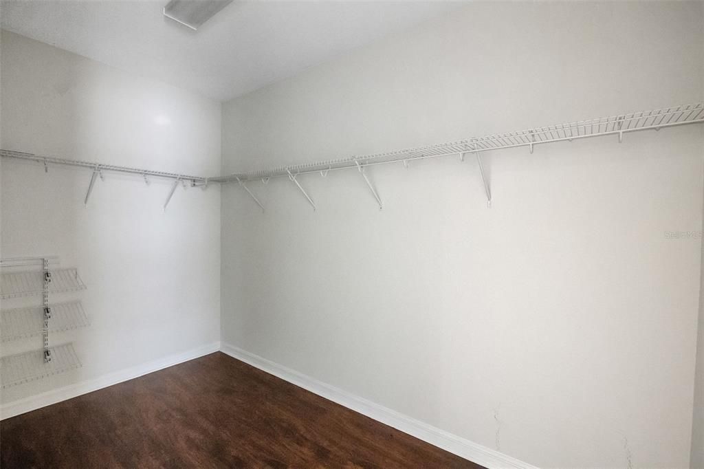 En Renta: $2,100 (4 camas, 2 baños, 1820 Pies cuadrados)