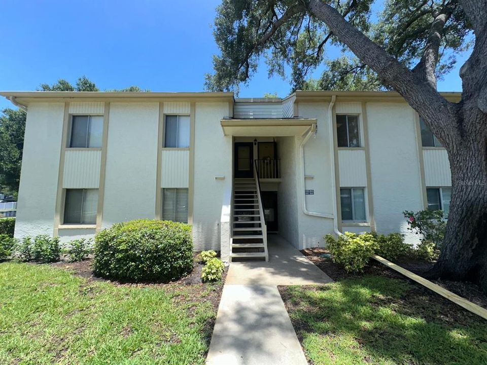Vendido Recientemente: $129,000 (2 camas, 2 baños, 1054 Pies cuadrados)