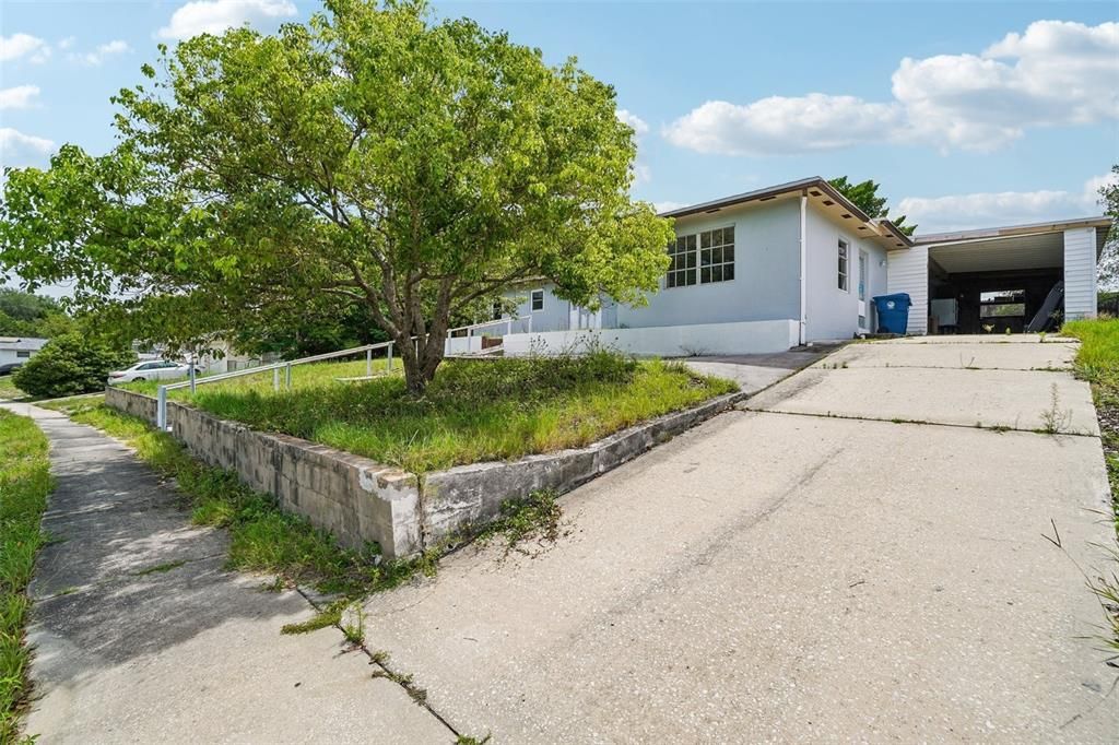 На продажу: $265,000 (5 спален, 2 ванн, 1836 Квадратных фут)