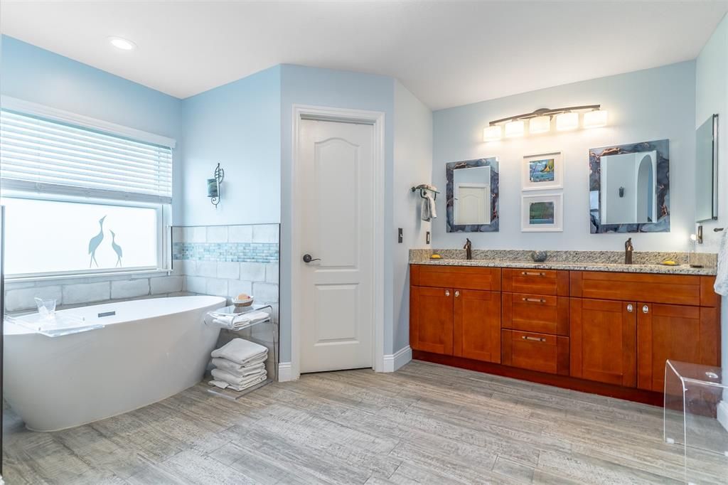 Active With Contract: $485,000 (4 beds, 2 baths, 2011 Square Feet)