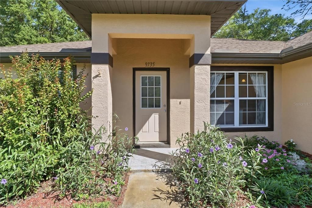 For Sale: $239,900 (3 beds, 2 baths, 1279 Square Feet)