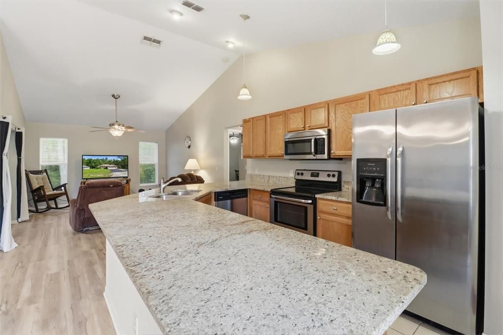 For Sale: $239,900 (3 beds, 2 baths, 1279 Square Feet)