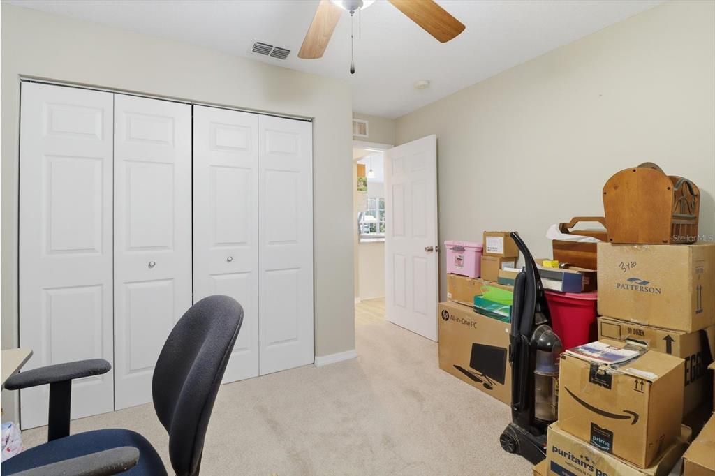 For Sale: $239,900 (3 beds, 2 baths, 1279 Square Feet)