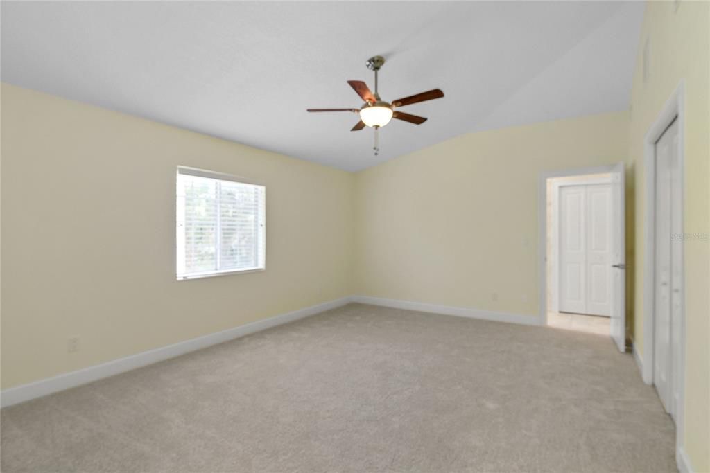 For Sale: $1,095,000 (3 beds, 2 baths, 2830 Square Feet)