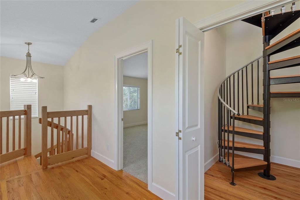 For Sale: $1,095,000 (3 beds, 2 baths, 2830 Square Feet)