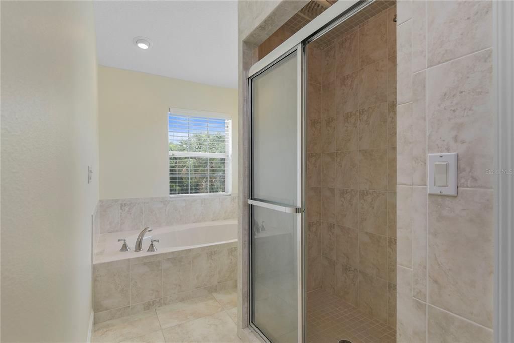 For Sale: $1,095,000 (3 beds, 2 baths, 2830 Square Feet)