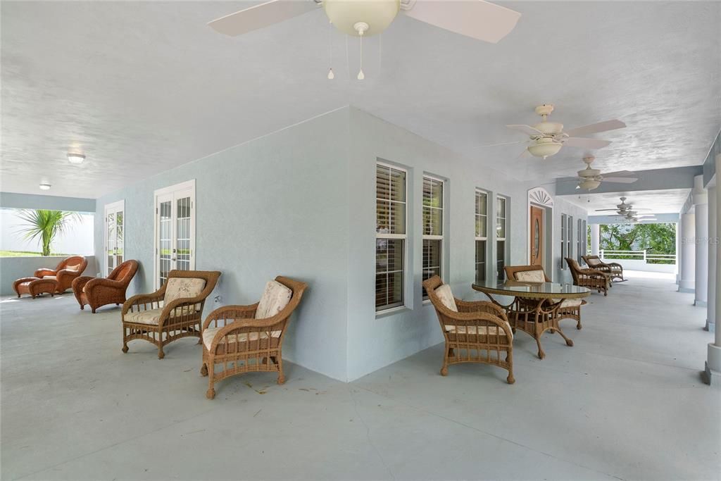 For Sale: $1,095,000 (3 beds, 2 baths, 2830 Square Feet)
