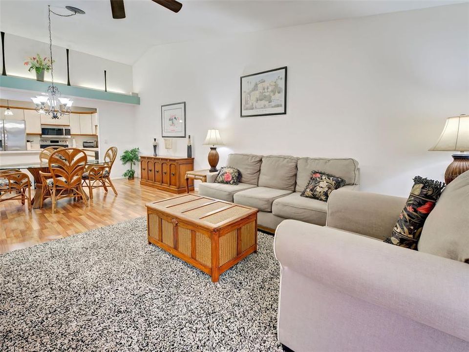 En Venta: $299,000 (3 camas, 2 baños, 1314 Pies cuadrados)