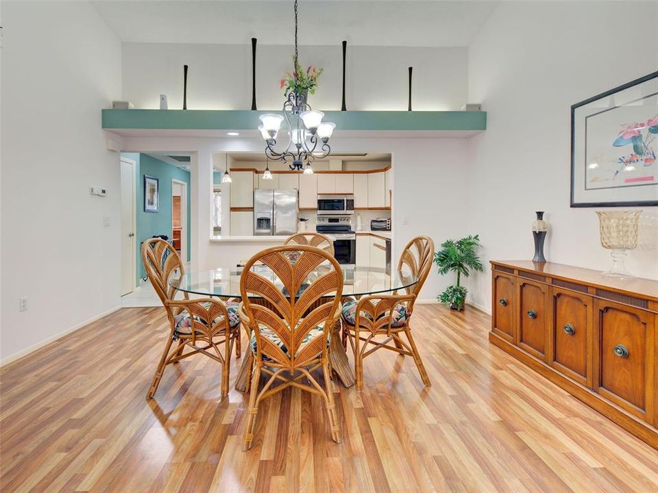 En Venta: $299,000 (3 camas, 2 baños, 1314 Pies cuadrados)