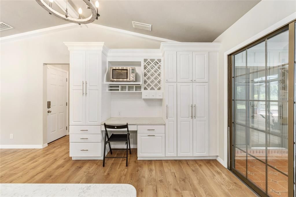 For Sale: $515,000 (3 beds, 2 baths, 2252 Square Feet)