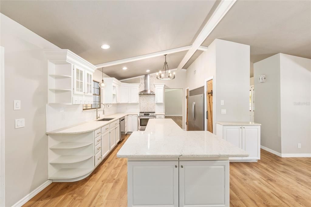 For Sale: $515,000 (3 beds, 2 baths, 2252 Square Feet)