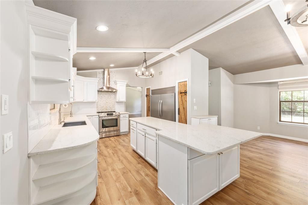 For Sale: $515,000 (3 beds, 2 baths, 2252 Square Feet)