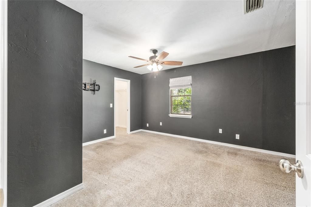 For Sale: $515,000 (3 beds, 2 baths, 2252 Square Feet)