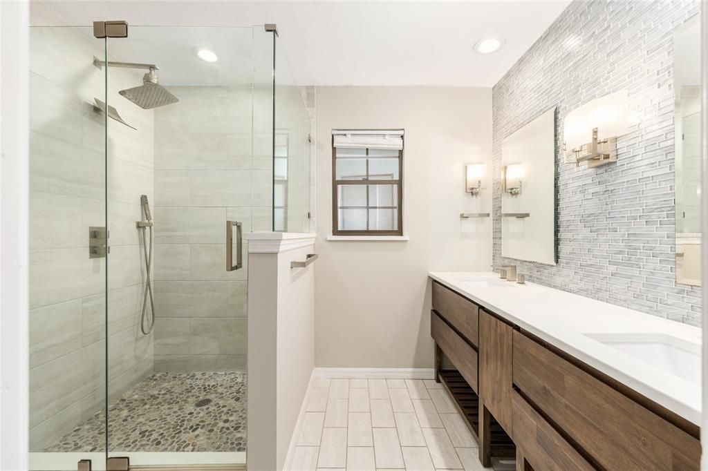 For Sale: $515,000 (3 beds, 2 baths, 2252 Square Feet)