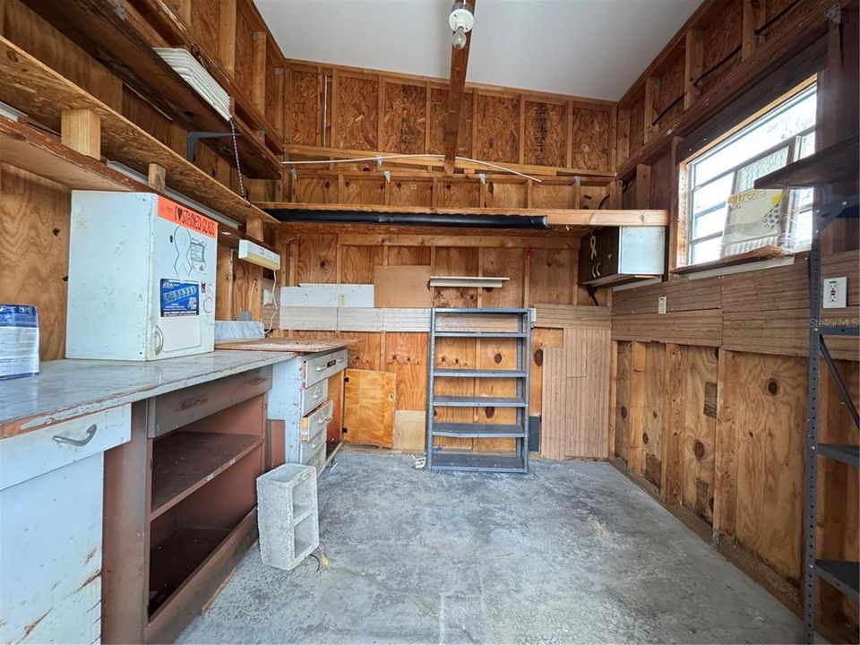 For Sale: $134,900 (2 beds, 1 baths, 726 Square Feet)
