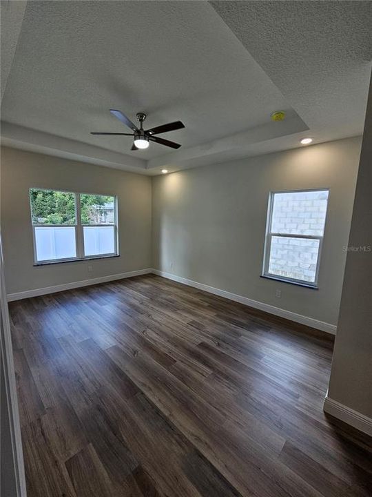 Active With Contract: $535,000 (4 beds, 2 baths, 2018 Square Feet)
