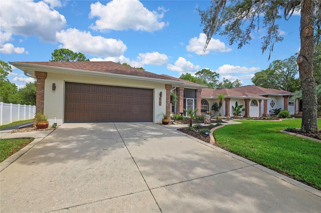 For Sale: $779,000 (4 beds, 3 baths, 2215 Square Feet)