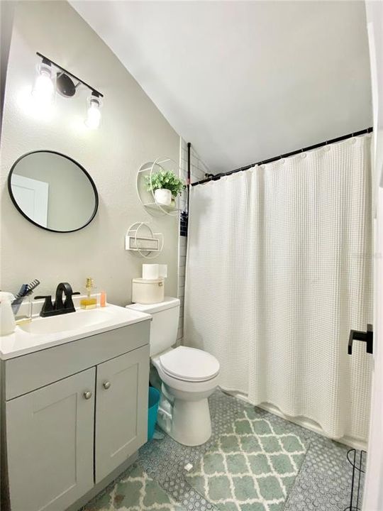 For Rent: $3,000 (4 beds, 2 baths, 1412 Square Feet)
