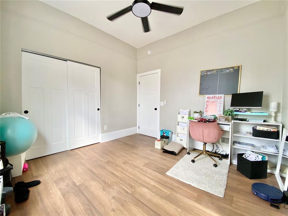 For Rent: $3,000 (4 beds, 2 baths, 1412 Square Feet)