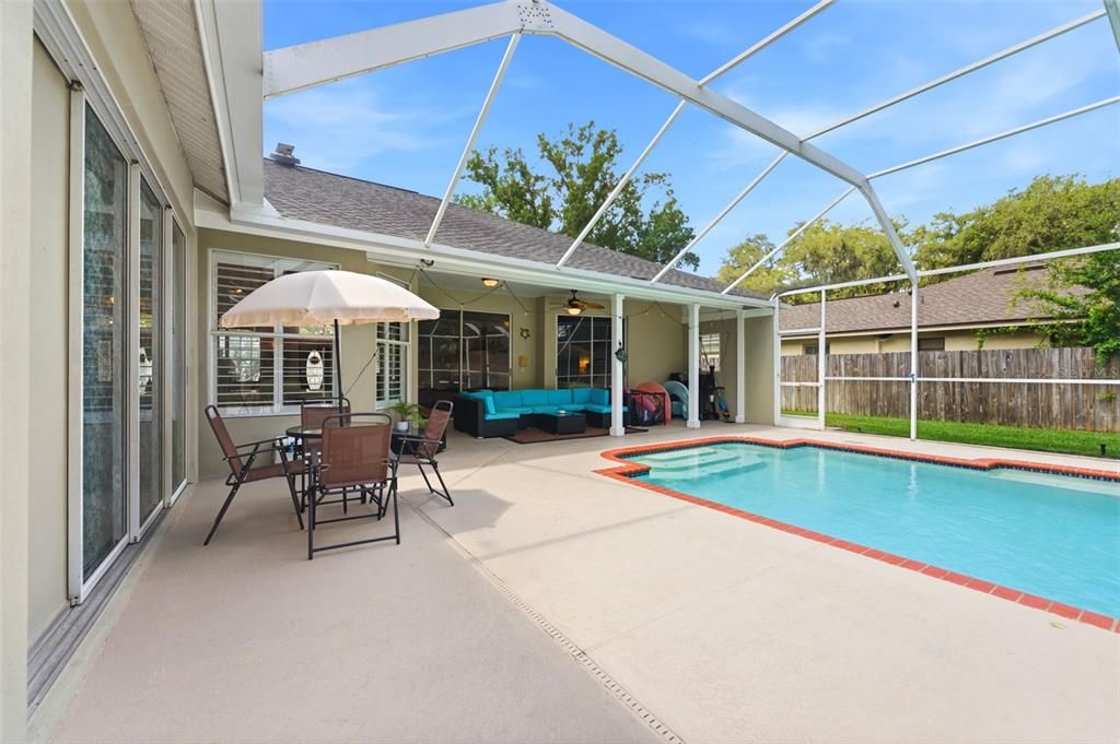En Venta: $619,900 (3 camas, 2 baños, 2423 Pies cuadrados)