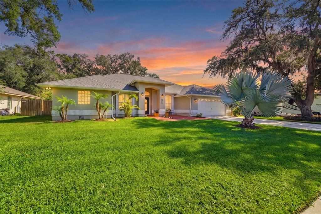 En Venta: $619,900 (3 camas, 2 baños, 2423 Pies cuadrados)
