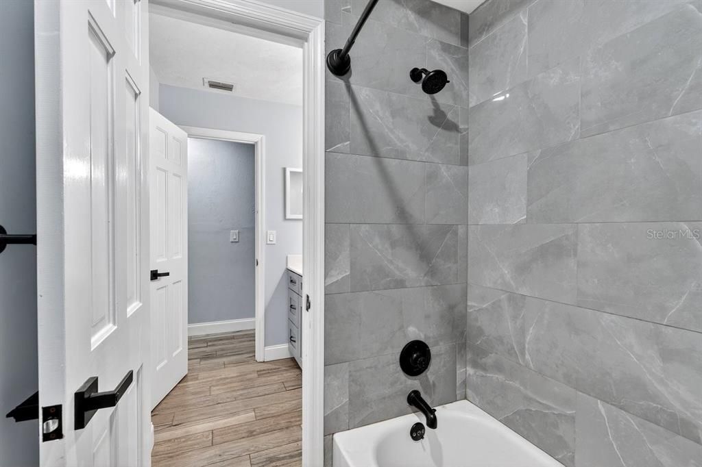 For Sale: $450,000 (5 beds, 2 baths, 2248 Square Feet)