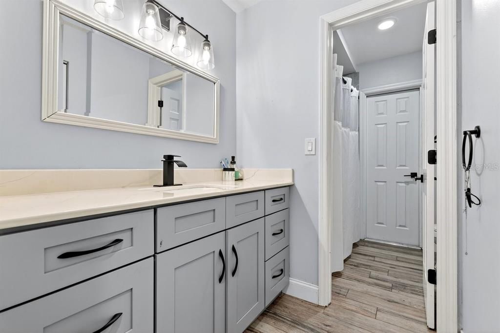 For Sale: $450,000 (5 beds, 2 baths, 2248 Square Feet)