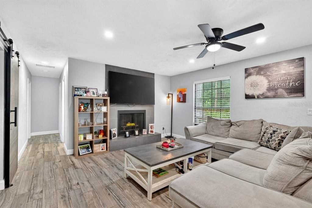 For Sale: $450,000 (5 beds, 2 baths, 2248 Square Feet)