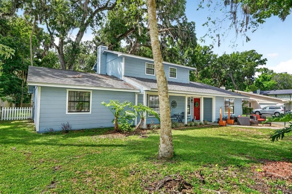 For Sale: $450,000 (5 beds, 2 baths, 2248 Square Feet)