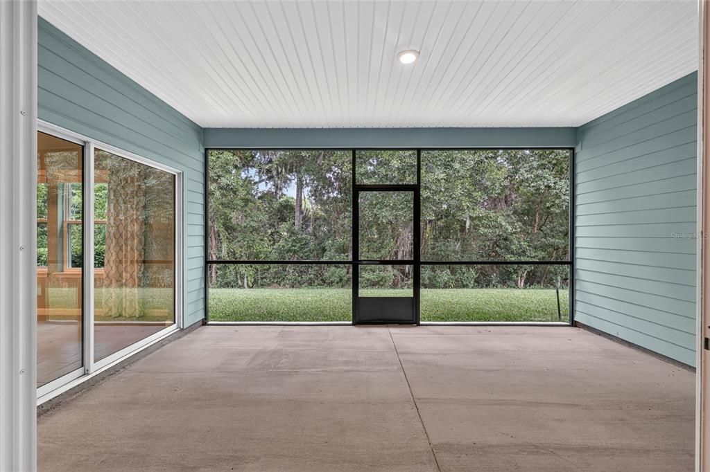 For Sale: $375,000 (4 beds, 3 baths, 2692 Square Feet)