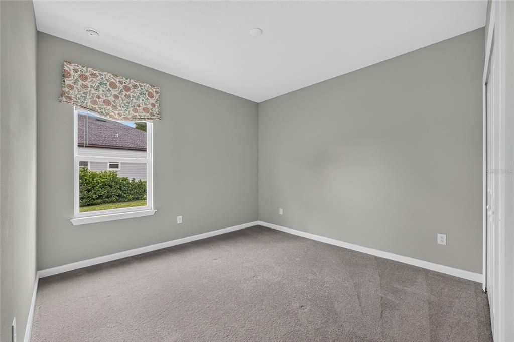 For Sale: $375,000 (4 beds, 3 baths, 2692 Square Feet)