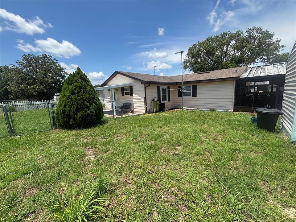 For Sale: $180,000 (2 beds, 2 baths, 1088 Square Feet)