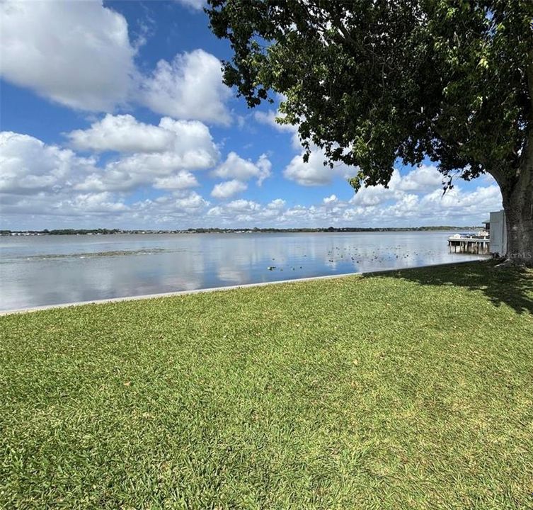 For Sale: $180,000 (2 beds, 2 baths, 1088 Square Feet)