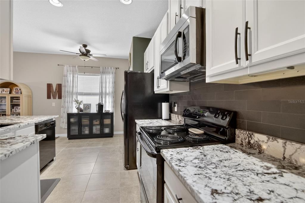 For Sale: $365,000 (3 beds, 2 baths, 1530 Square Feet)