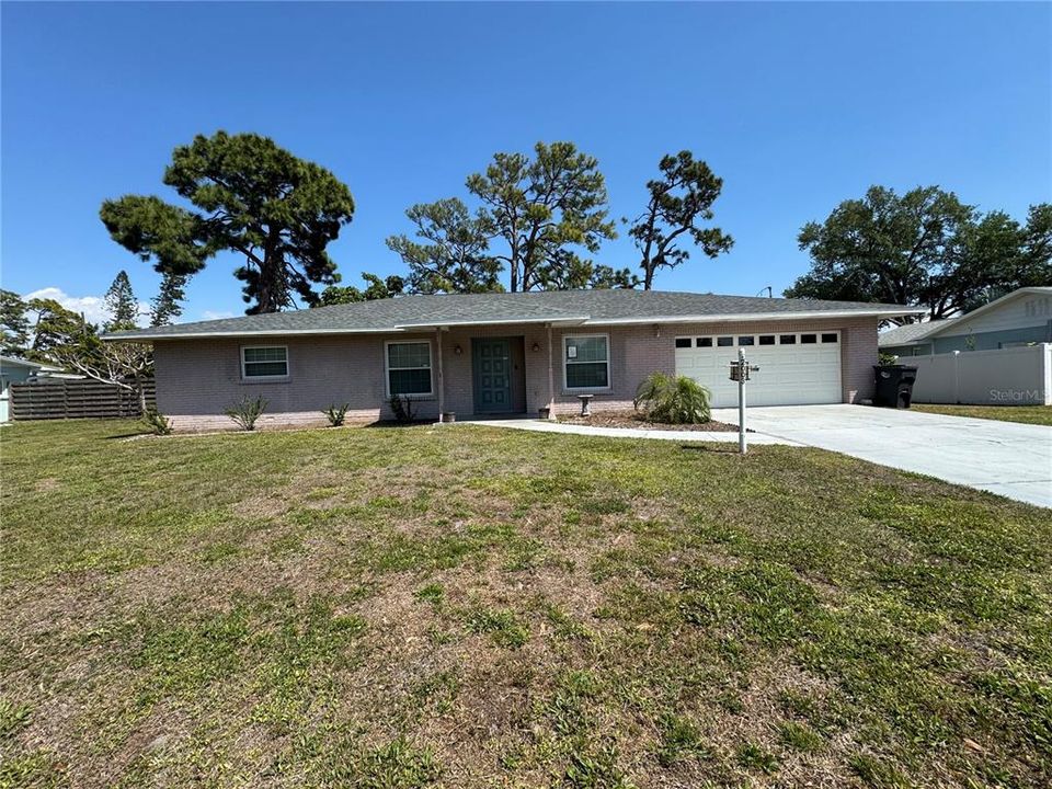 For Sale: $385,000 (3 beds, 2 baths, 1998 Square Feet)