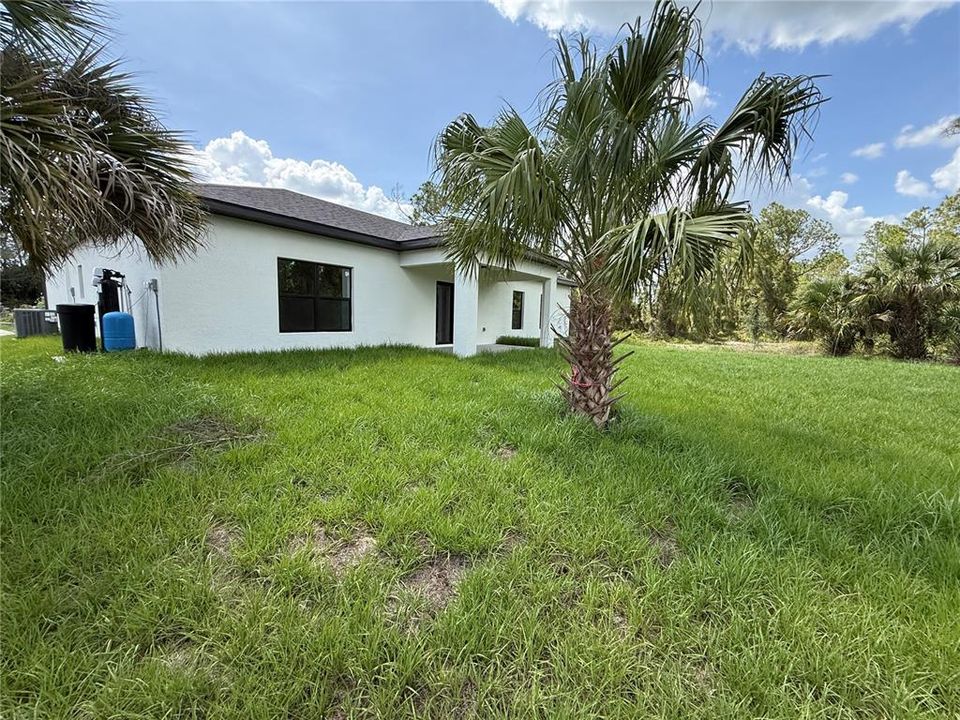 For Rent: $2,050 (3 beds, 2 baths, 1706 Square Feet)