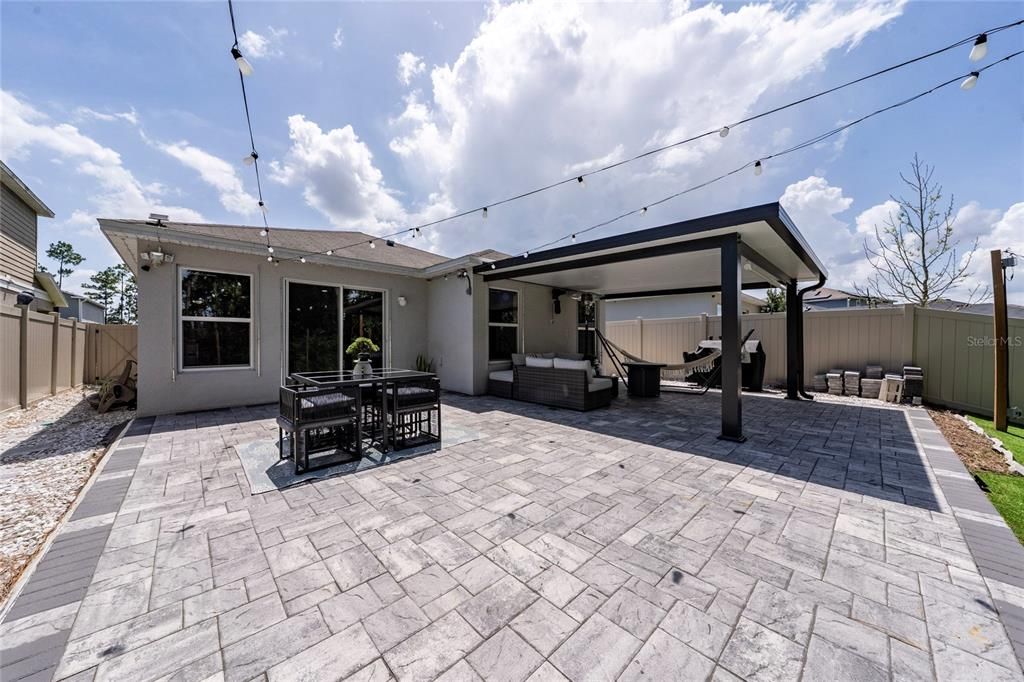 En Venta: $330,000 (3 camas, 2 baños, 1355 Pies cuadrados)
