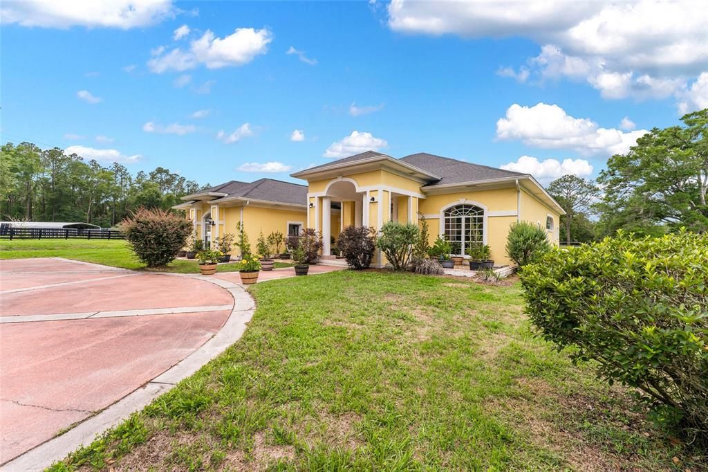 For Sale: $1,600,000 (4 beds, 3 baths, 3296 Square Feet)