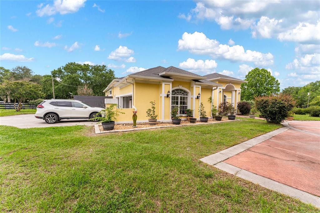 For Sale: $1,600,000 (4 beds, 3 baths, 3296 Square Feet)