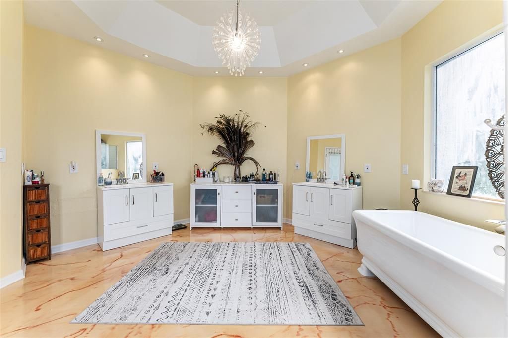 For Sale: $1,600,000 (4 beds, 3 baths, 3296 Square Feet)