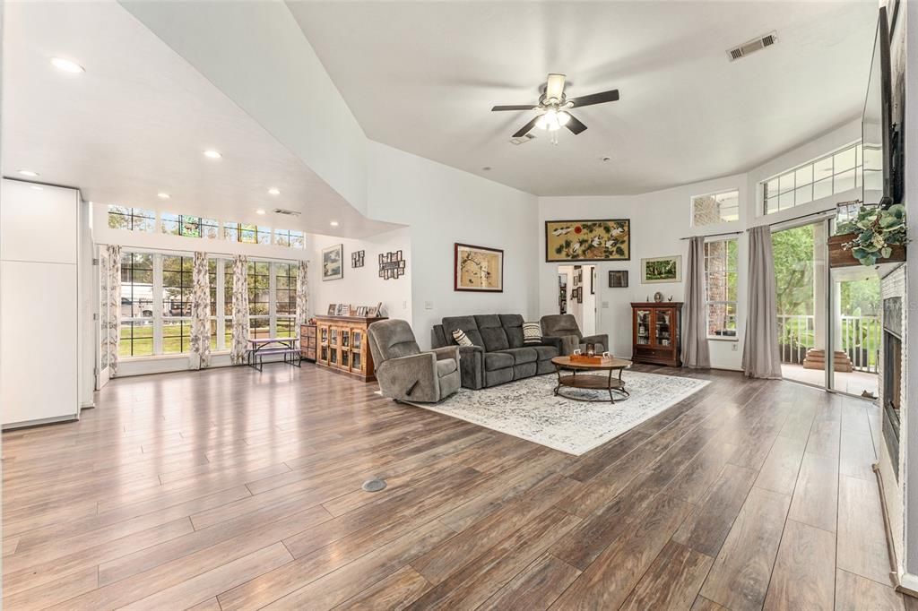 For Sale: $1,600,000 (4 beds, 3 baths, 3296 Square Feet)